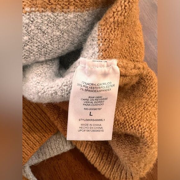 Haley London, super soft long sleeve turtleneck sweater size large - Picture 3 of 4